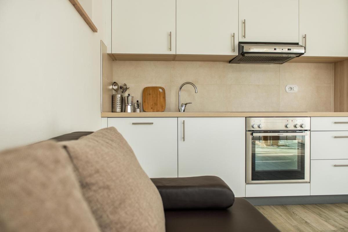 Apartment Residence Veronika Ora / Auer Bagian luar foto